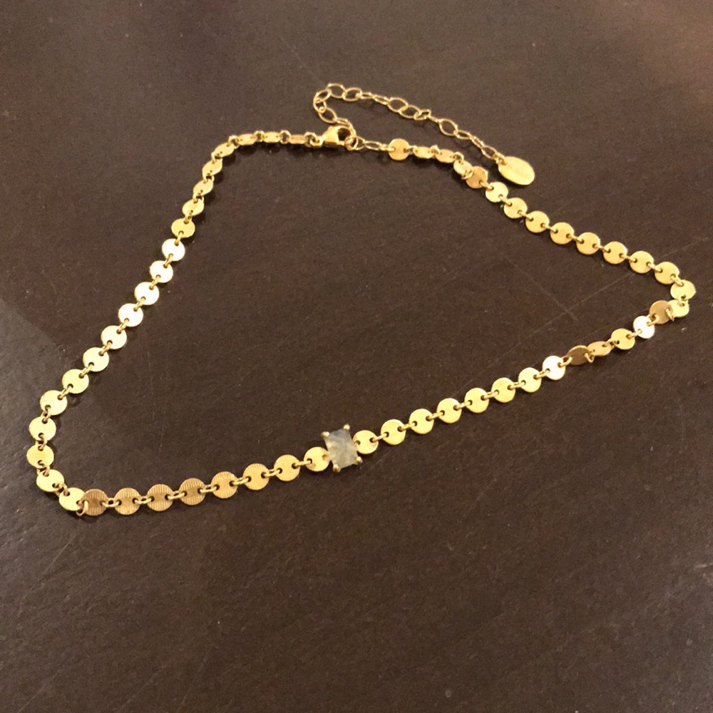Beautiful Chan luu chocker